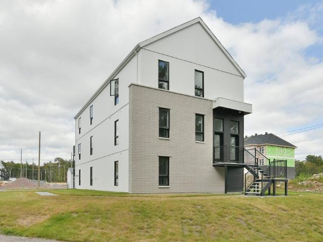 À louer / Appartement