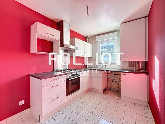 A louer: Appartement 4 Pièces à Fougeres 2124CV