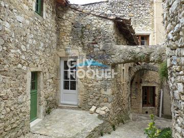 A LOUER Appartement 4 pièces à MIRMANDE 26270