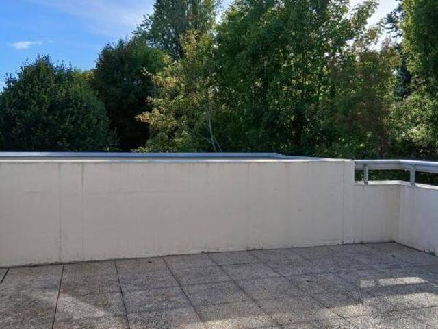 À louer – appartement 4 pièces de 85,15m² avec terrasse – proche