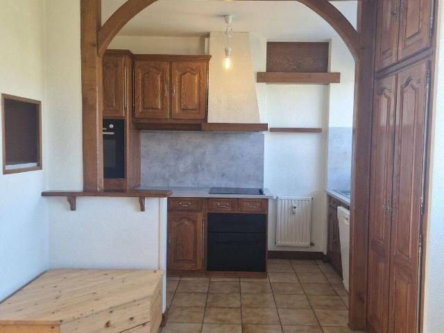 A louer Appartement 4 pièces de 81 m² situé à Saint Genis Poui