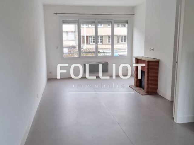 A LOUER Appartement 50000 Saint L� CENTRE VILLE 1 chambre 49.49 m�