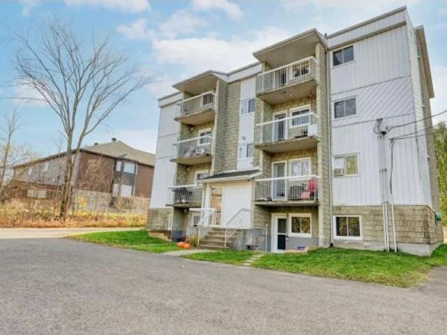 À louer / Appartement
