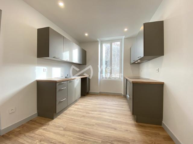 À louer: Appartement 97 m² neuf à Cavignac