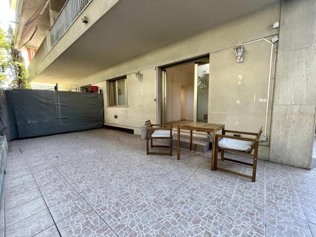 À LOUER – BAIL ÉTUDIANT 9 MOIS – NICE CIMIEZ – STUDIO MEUBLÉ AVEC TERRASSE