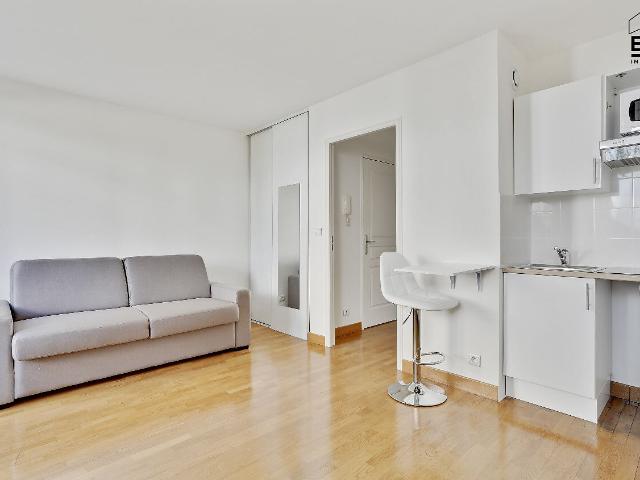 A LOUER BAIL MEUBLÉ STUDIO A COURBEVOIE GARE