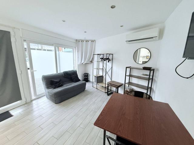 A louer Balaruc les bains quartier Les Termes Appartement T1 meu