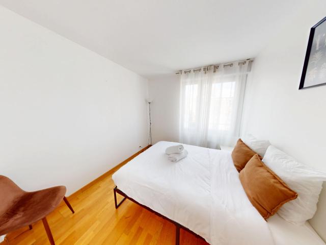 À louer Beau 4 pièces meublé de 83,50 m², 3 chambres, Loggia, Idéal famille ou colocation