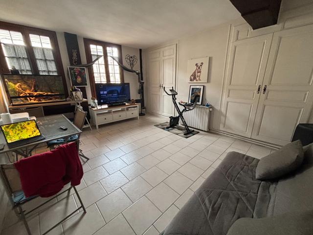 À louer beau F3 avec chauffage compris