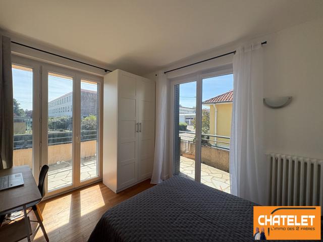 A LOUER BEAU TYPE 3 MEUBLE QUARTIER LYCEES BOURG EN BRESSE