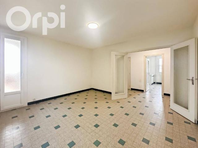 À louer – Bel appartement T3 avec grand balcon et garage AUBENAS