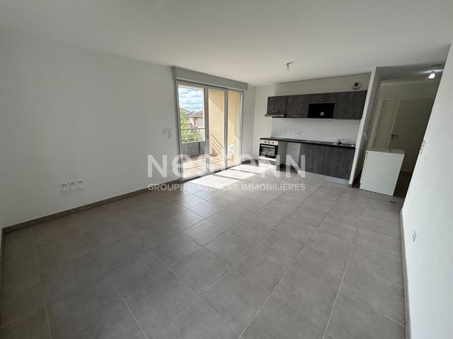À louer Bel appartement T3 de 58,58 m² avec balcon et parking Castelginest 31780 ? Route de Pechbonnieu