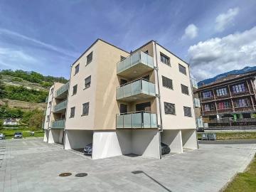A louer bel appartement de 3.5 pièces d'environ 71m2 situé au 1er étage à l'Avenue de la Gare 46 à Bex. Comptoir Immobilier