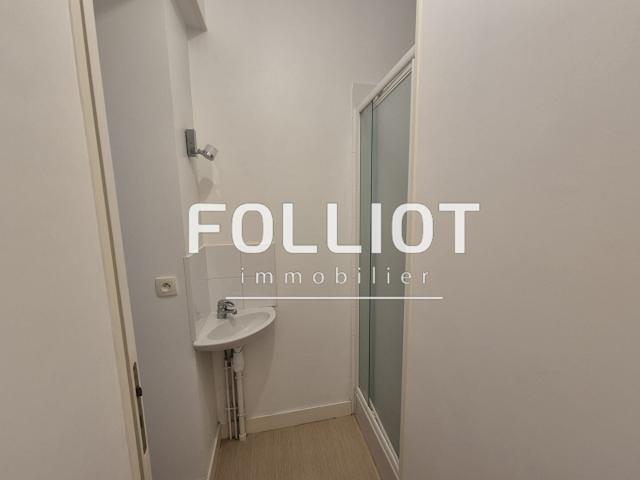 A LOUER BEL APPARTEMENT DE TYPE F5 50000 SAINT LO 4 CHAMBRES 117 M²