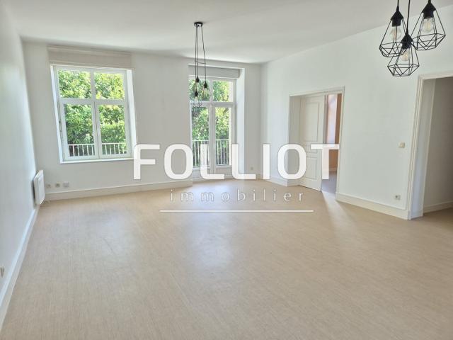 A LOUER BEL APPARTEMENT DE TYPE F5 50000 SAINT LO 4 CHAMBRES 117 M²