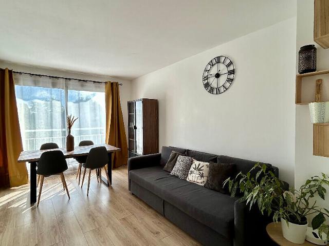 À LOUER ? BEL APPARTEMENT MEUBLÉ 4 PIÈCES DE 62 m² AVEC BALCON À FRESNES !