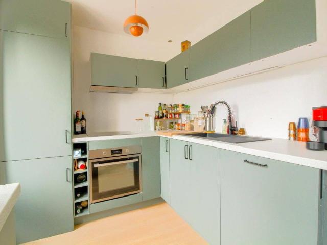 À LOUER – BEL APPARTEMENT MEUBLÉ AVEC VUE SUR L'OISE