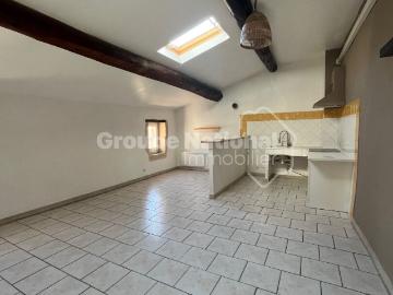 A LOUER BOULBON Appartement T2 dans le centre du village