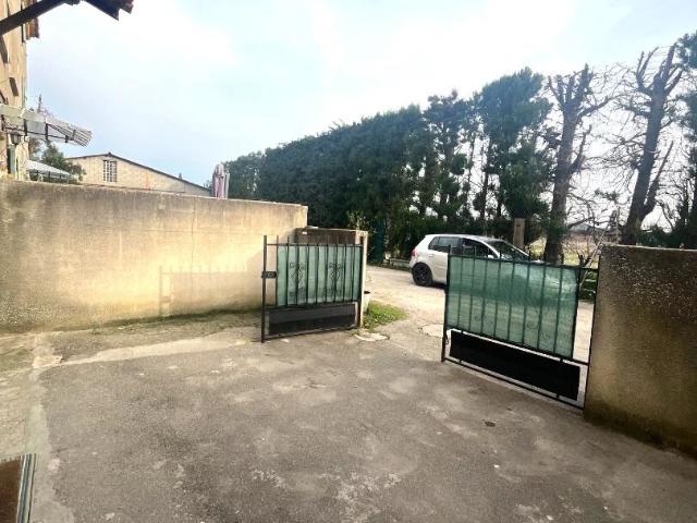 À LOUER BOULBON En campagne, partie de mas avec 2 chambres et