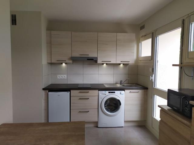 A LOUER BOURGES T1 meublé avec balcons