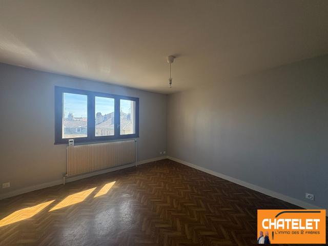 A louer centre ville BOURG EN BRESSE appartement type 1 non meublé de 34.65 m2