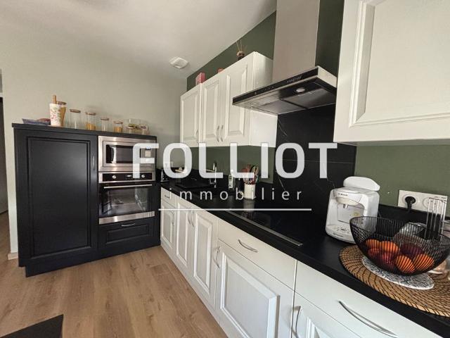 A LOUER Centre ville de VIRE SOMPTUEUX T2 de 43 m�