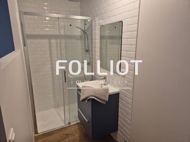 A LOUER CHAMBRE MEUBLEE 50000 saint lo 1 pièce s 21 M2