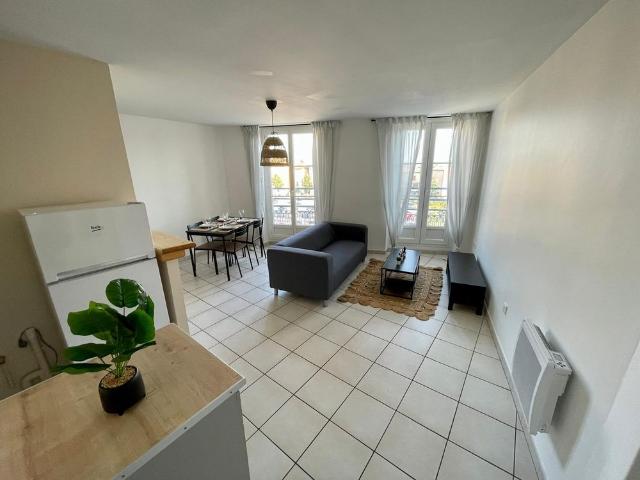 A louer charmant T2 meublé de 39.86 m2 avec vue dégagée Place du Terreau