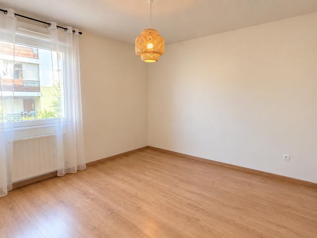 À louer – Charmant T2 de 38.40 m² avec balcon et garage – Décines Charpieu