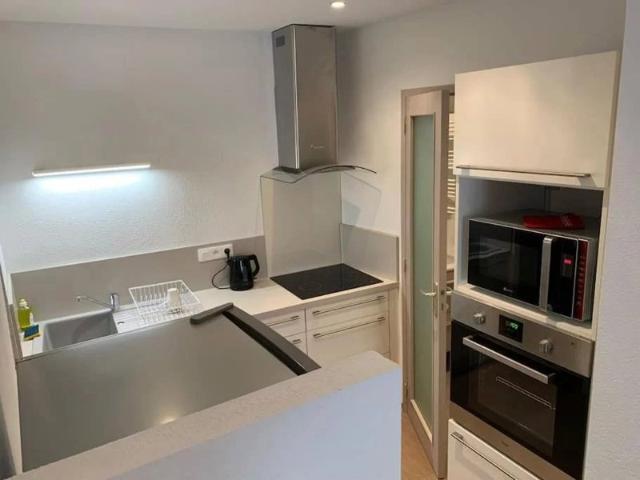 a louer charmant 2 pièces Meublé de 28m2 à Deux Pas de la C