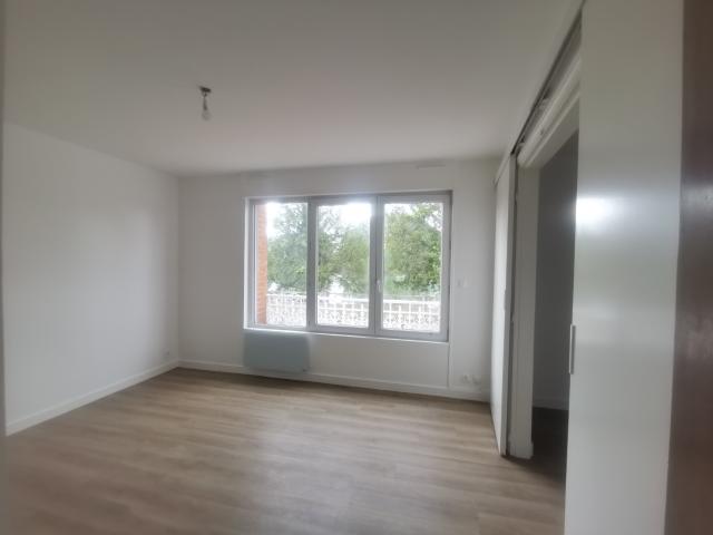 À LOUER Charmant 2 pièces avec vue sur la Seine LA FRETTE SUR SEINE 95