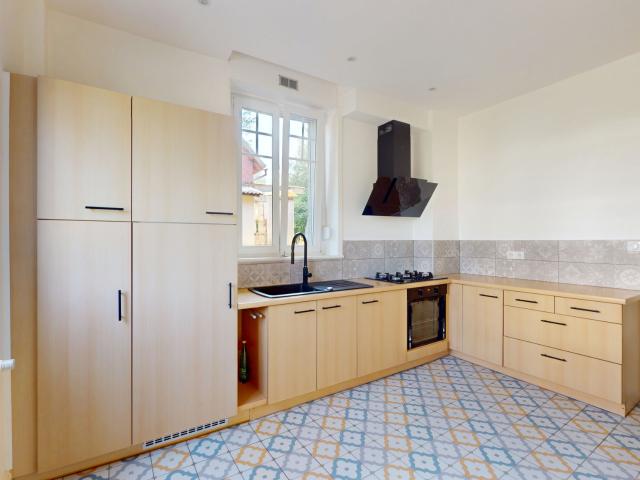 À LOUER Charmante maison dans un parc privé
