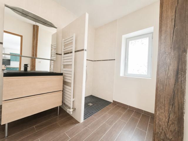 À louer Charmante maison de bourg au cœur de Nouzilly