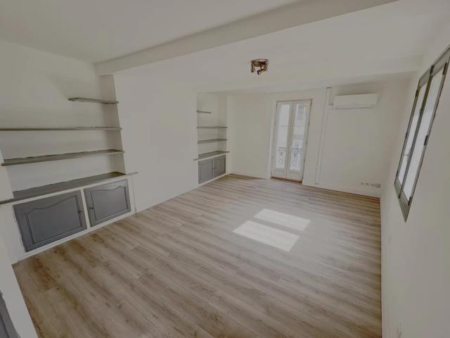 À louer charmante maison de village rénovée au coeur du centr