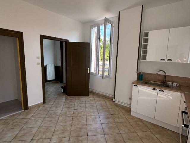À louer ? Charmante maison T3 avec jardin, garage et dépendance, Montceau les mines