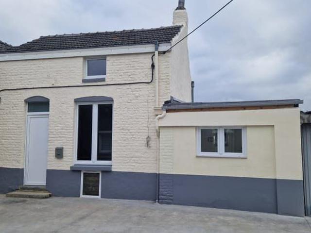 A LOUER charmante petite maison 1 chambre