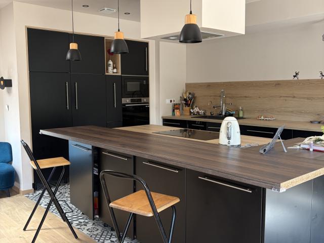 A LOUER Chasselay Magnifique Loft de 222 m2 5 Ch. + Studio Indépendant & Grande Terrasse