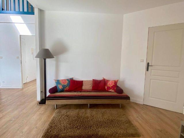 À LOUER: DUPLEX DE 105 m² EN PLEIN CENTRE DE PLEURTUIT