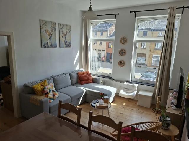à louer Duplex Fleurus Place Ferrer