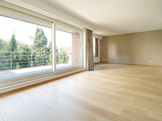 à louer Duplex Kraainem avenue Reine Astrid