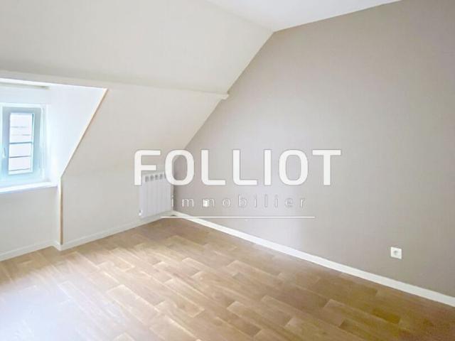 A LOUER DANS LE CENTRE D'AVRANCHES, un T3 en duplex de 43.89m�