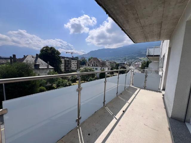 À louer de suite appartement 4.5 pièces au 4ème étage