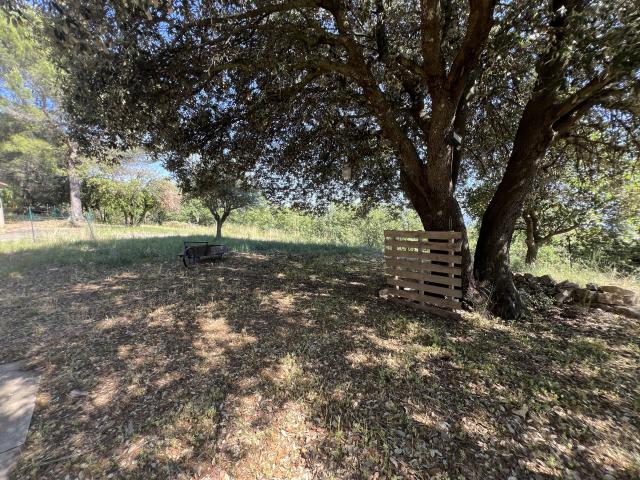 A louer en campagne SAINT ANTONIN SUR BAYON Maison Type 2 bis avec jardin