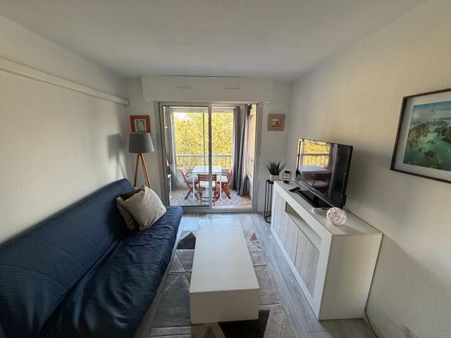 A LOUER EN EXCLUSIVITE FREJUS LOCATION APPARTEMENT T2 MEUBLE