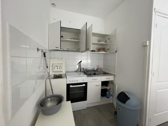 A LOUER F2 MEUBLE MERU CENTRE