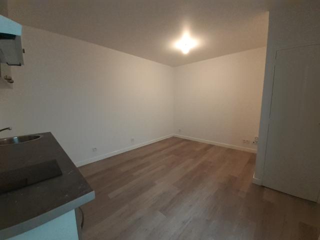 A LOUER F2 CENTRE VILLE SUCY EN BRIE