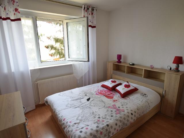 A LOUER F2 ENTIEREMENT MEUBLE CAUDEBEC LES ELBEUF