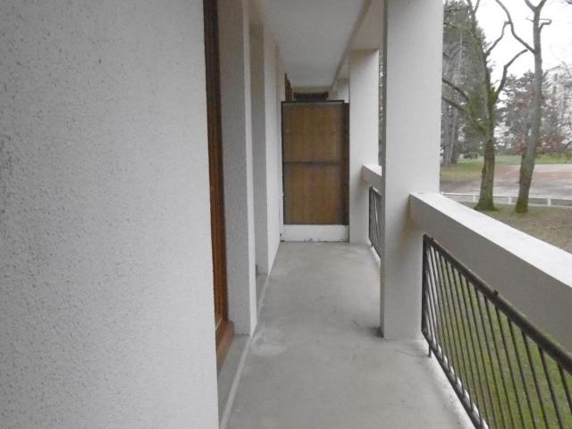 A LOUER F3 AVEC ASCENSEUR RESIDENCE LES BOURGOGNES