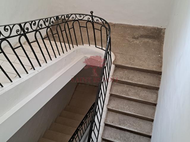 A louer GIGNAC Bel appartement 3 pièces meublé avec cave en sous sol