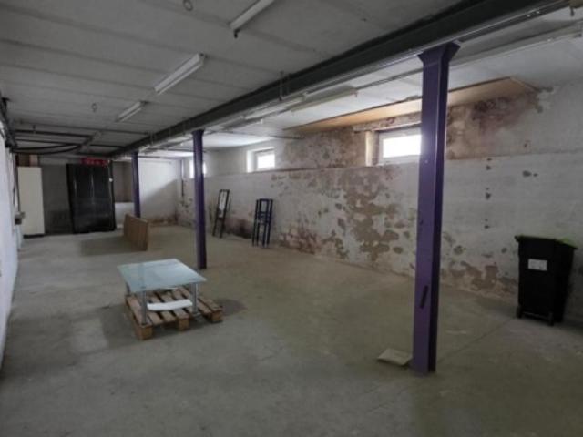 À LOUER Grand Dépôt Atelier de 360 m² Idéal Activité Artisanale ou Stockage
